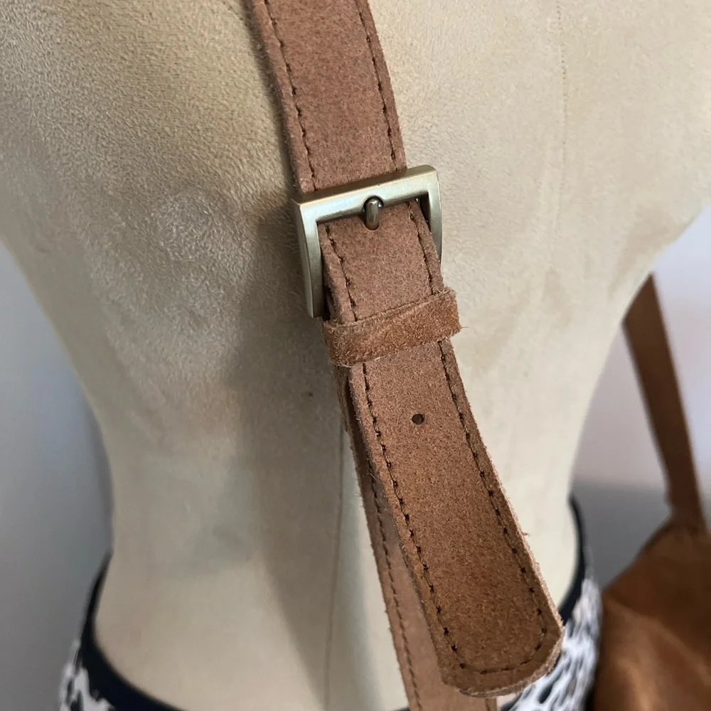 Lucky Brand Suede Crossbody Bag - Picture 6 of 7